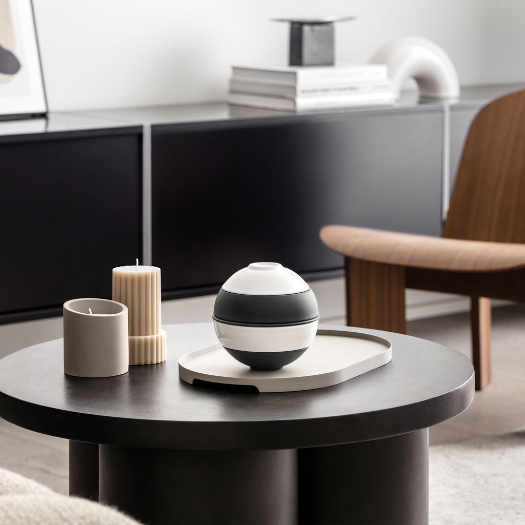 Iconic La Petite Boule Black & White