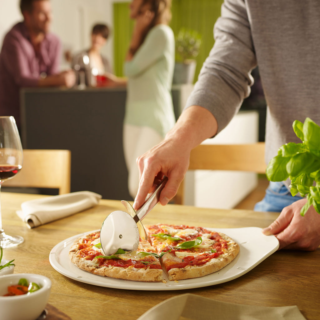 Daily Line Specials Pizza cutter