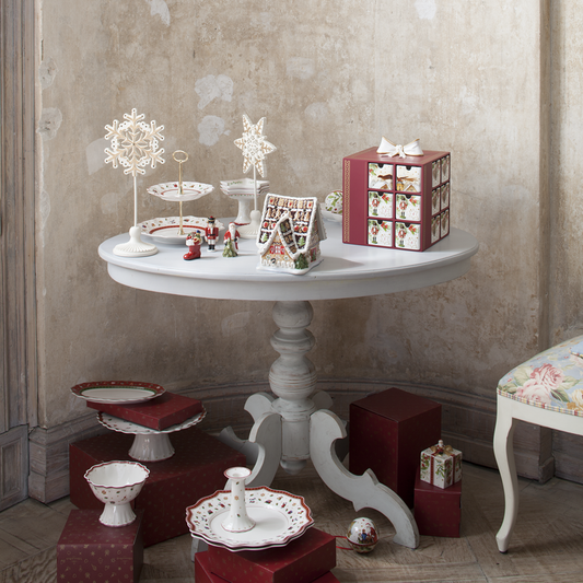 Toy's Delight Footed Cake Plate