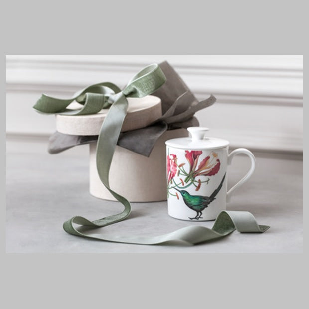 Avarua Gifts Mug With Lid