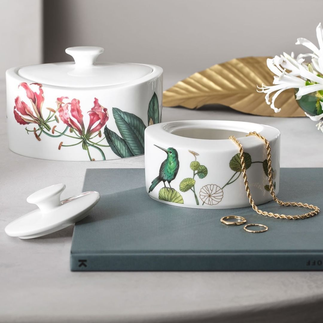 Avarua Gifts Porcelain box 800ml