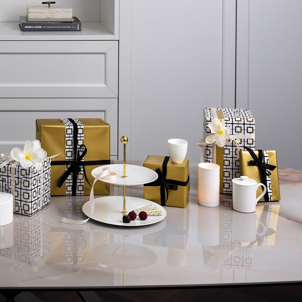Metrochic Blanc Gifts Tray stand 27cm